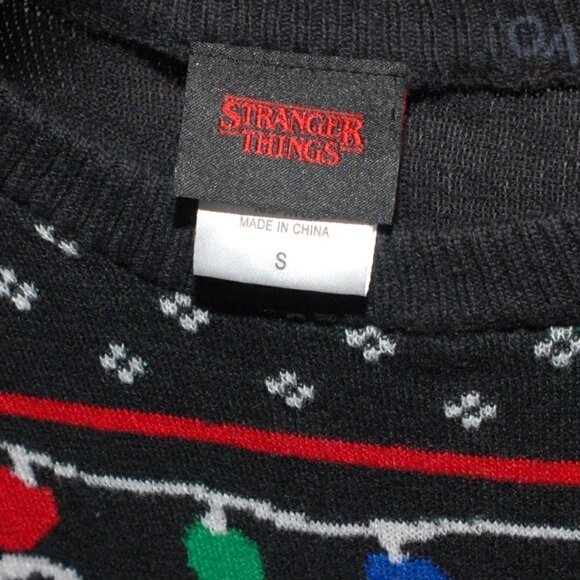Stranger Things NWT Juniors Small Christmas Lights Sweater ABC Alphabet Light up - Picture 3 of 9